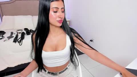 RACHEL ES online show from 14, 4, 2026