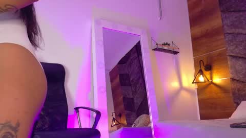 Snapshot of rachel_martinez chatting on 18, 9, 2025 RACHEL online show from 18, 9, 2025