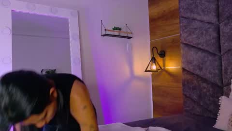 Snapshot of rachel_martinez chatting on 1, 10, 2025 RACHEL online show from 1, 10, 2025