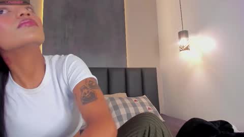 Snapshot of rachel_martinez chatting on 23, 10, 2025 RACHEL online show from 23, 10, 2025