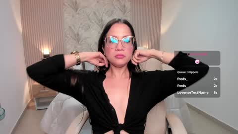 Snapshot of rachel_williamss chatting on 25, 1, 2025 rachel online show from 25, 1, 2025