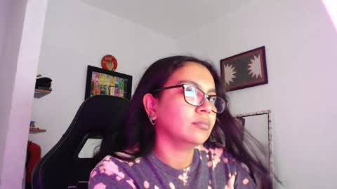 Snapshot of rachell_420 chatting on 4, 11, 2025 rachell_420 online show from 4, 11, 2025