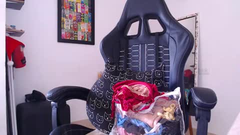 Snapshot of rachell_420 chatting on 16, 11, 2025 rachell_420 online show from 16, 11, 2025