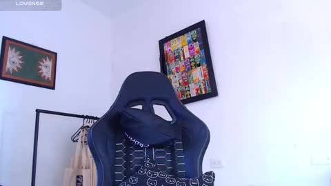 Snapshot of rachell_420 chatting on 4, 12, 2025 rachell_420 online show from 4, 12, 2025