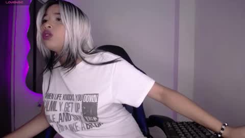 Snapshot of rachell_grey_ chatting on 2, 12, 2025 Rachel online show from 2, 12, 2025