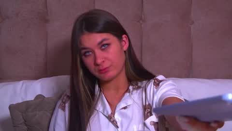 RachellSimpson online show from 16, 1, 2025