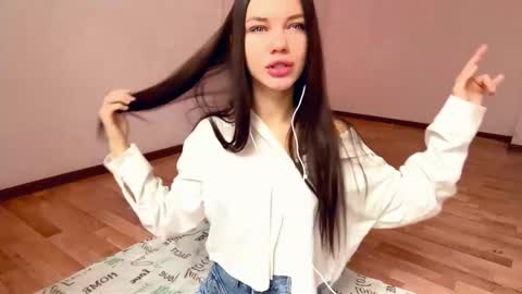 Snapshot of rachelpoisso chatting on 10, 11, 2025 Rachel online show from 10, 11, 2025
