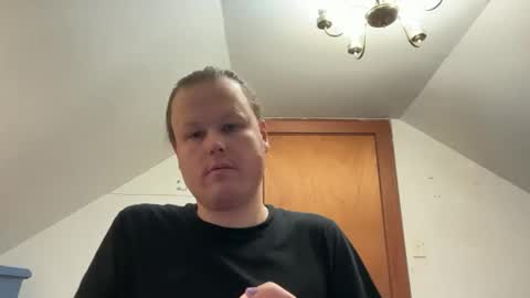 Snapshot of raeganv chatting on 9, 2, 2026 raeganv online show from 9, 2, 2026