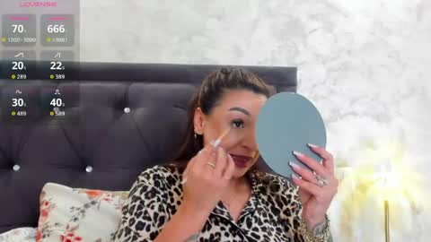 Snapshot of raelledarkstar chatting on 14, 5, 2026 raelledarkstar online show from 14, 5, 2026