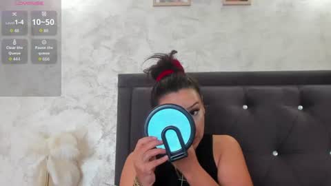 Snapshot of raelledarkstar chatting on 15, 6, 2026 raelledarkstar online show from 15, 6, 2026