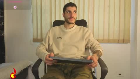 Snapshot of rafael_mendez chatting on 7, 6, 2026 R A F A E L online show from 7, 6, 2026