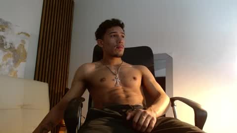 Snapshot of rafaelstone chatting on 12, 1, 2025 IG online show from 12, 1, 2025