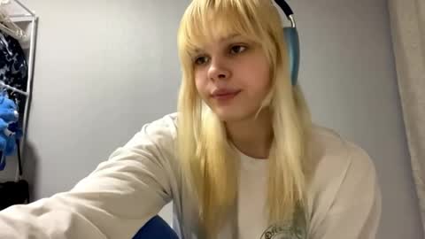 Eshly online show from 12, 4, 2026