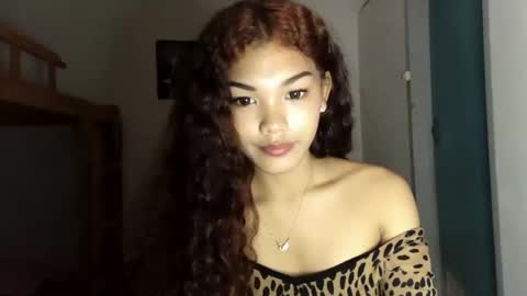 Snapshot of raiinddroopss chatting on 15, 1, 2026 moon online show from 15, 1, 2026