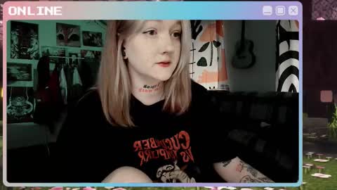 Snapshot of raiingurl chatting on 7, 11, 2025 Kate online show from 7, 11, 2025