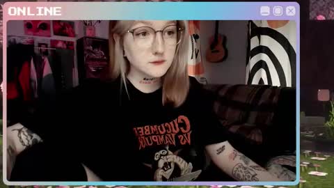 Snapshot of raiingurl chatting on 9, 11, 2025 Kate online show from 9, 11, 2025