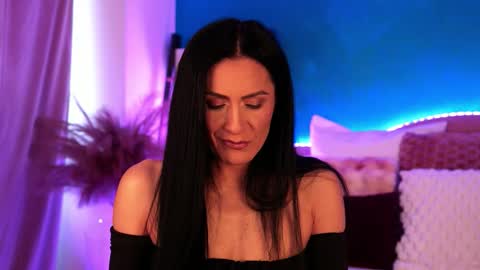 Snapshot of raisavawn chatting on 15, 12, 2025 RaisaVawn online show from 15, 12, 2025