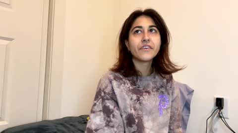 Snapshot of raiyvyn chatting on 10, 12, 2024 Ray Ray online show from 10, 12, 2024