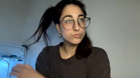 Snapshot of raiyvyn chatting on 4, 2, 2025 Ray Ray online show from 4, 2, 2025