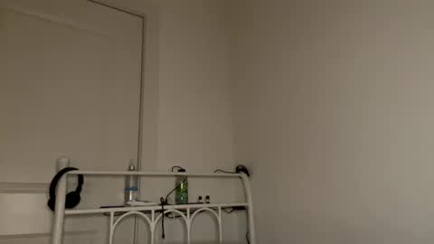 Snapshot of raiyvyn chatting on 25, 2, 2025 Ray Ray online show from 25, 2, 2025