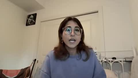 Snapshot of raiyvyn chatting on 13, 10, 2025 Ray Ray online show from 13, 10, 2025