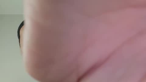 Snapshot of raluca_fr chatting on 20, 10, 2025 raluca_fr online show from 20, 10, 2025