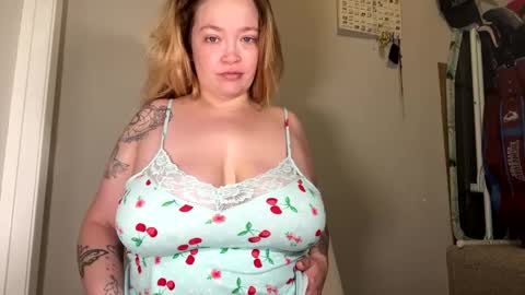 Snapshot of randiigirl69 chatting on 11, 10, 2025 Randii online show from 11, 10, 2025