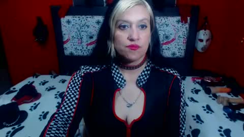 Sonia online show from 5, 3, 2025