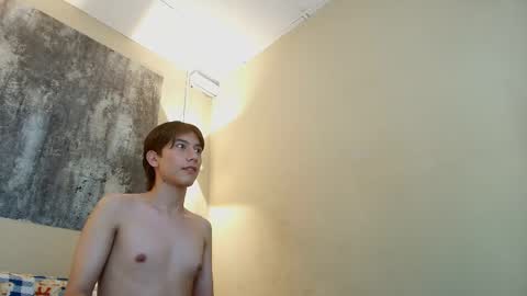 raphael_nyon1 online show from 5, 5, 2026