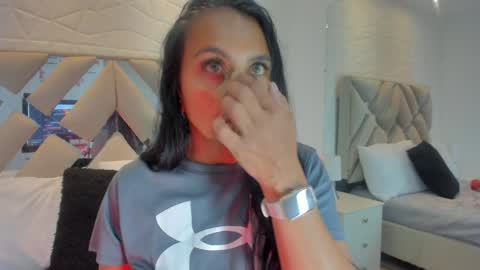 Snapshot of raquel_moore chatting on 24, 1, 2025 Raquel Moore online show from 24, 1, 2025