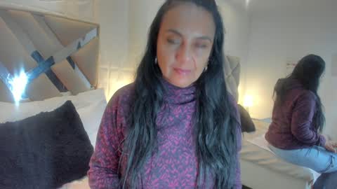 Snapshot of raquel_moore chatting on 6, 2, 2025 Raquel Moore online show from 6, 2, 2025