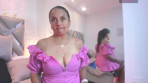 Snapshot of raquel_moore chatting on 26, 9, 2025 Raquel Moore online show from 26, 9, 2025