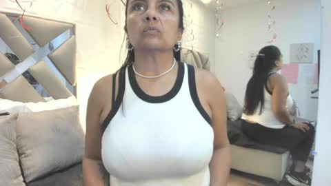 Raquel Moore  online show from 24, 2, 2026