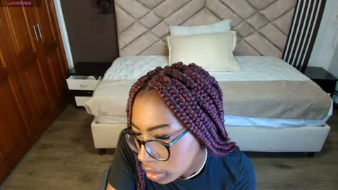 Snapshot of raqueljones_ chatting on 3, 1, 2025 Raquel online show from 3, 1, 2025