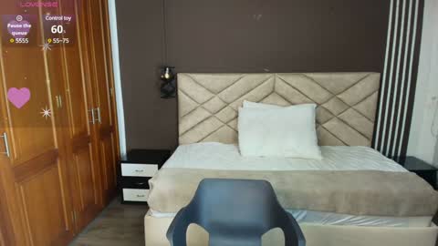 Snapshot of raqueljones_ chatting on 3, 2, 2025 Raquel online show from 3, 2, 2025