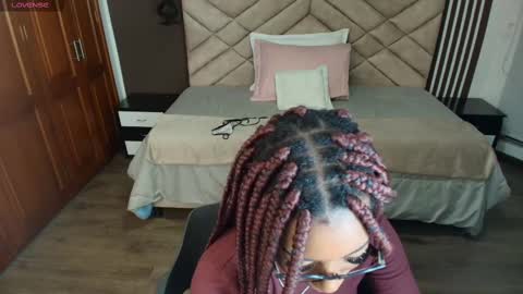 Snapshot of raqueljones_ chatting on 18, 2, 2025 Raquel online show from 18, 2, 2025