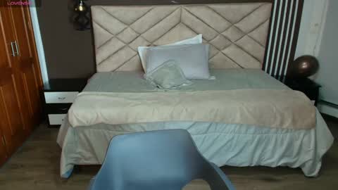 Snapshot of raqueljones_ chatting on 22, 2, 2025 Raquel online show from 22, 2, 2025