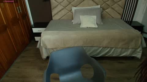 Snapshot of raqueljones_ chatting on 26, 2, 2025 Raquel online show from 26, 2, 2025