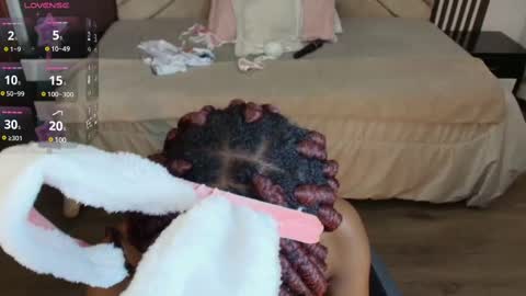 Snapshot of raqueljones_ chatting on 9, 3, 2025 Raquel online show from 9, 3, 2025