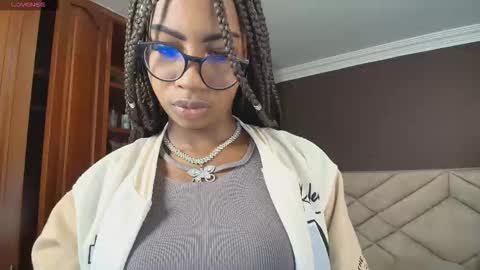 Snapshot of raqueljones_ chatting on 14, 9, 2025 Raquel online show from 14, 9, 2025