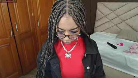 Snapshot of raqueljones_ chatting on 16, 9, 2025 Raquel online show from 16, 9, 2025