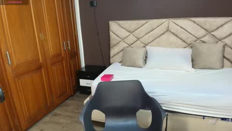 Raquel online show from 3, 11, 2025