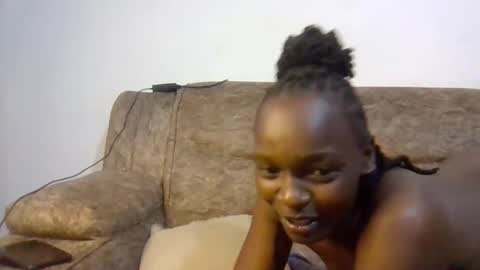 raquellayla online show from 3, 12, 2025