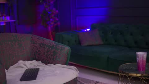 Raquelle online show from 5, 2, 2025