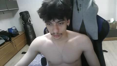 Snapshot of ratlean21 chatting on 15, 2, 2025 ratlean21 online show from 15, 2, 2025