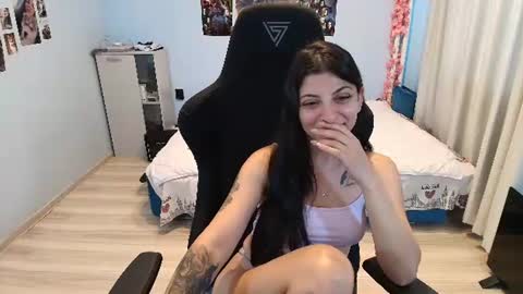 raven_haired_goddess online show from 24, 7, 2026