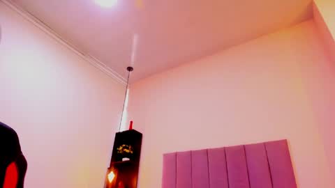 raven_loove online show from 9, 4, 2026