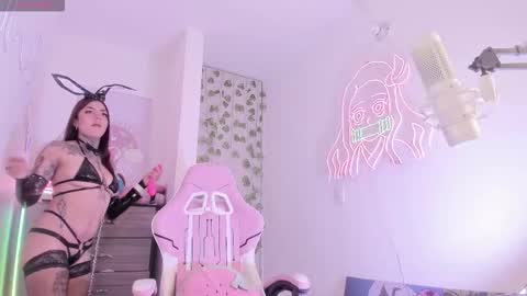 .  online show from 24, 10, 2025