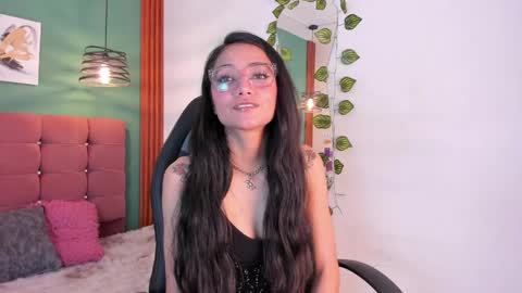 Snapshot of raven_smith_ chatting on 4, 6, 2026 raven_smith_ online show from 4, 6, 2026
