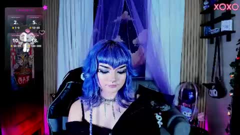 Snapshot of ravencollen chatting on 8, 7, 2026 ravencollen online show from 8, 7, 2026